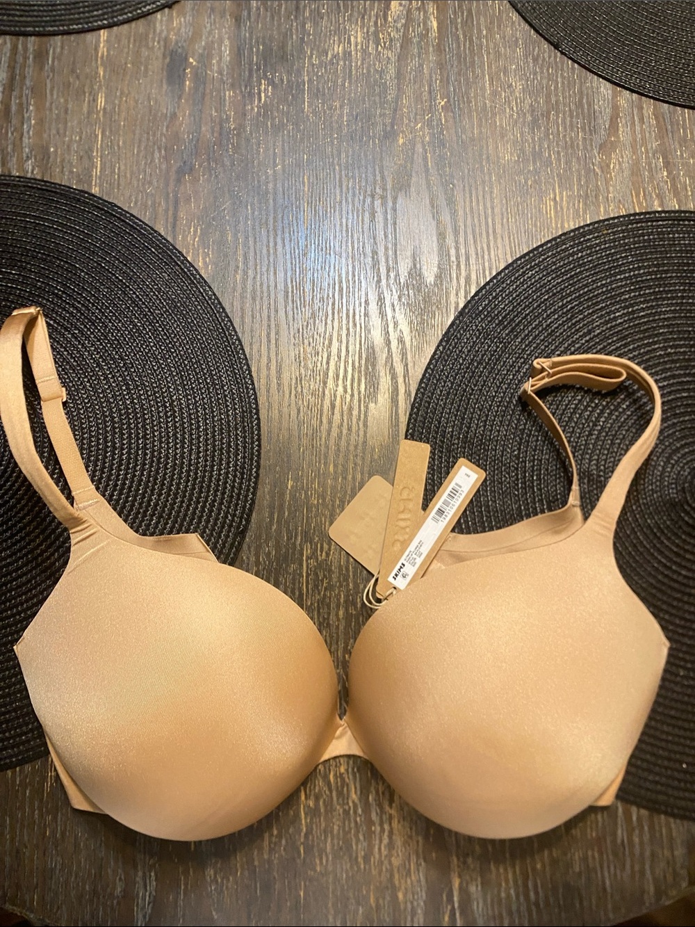 SKIMS ultimate push up plunge clay 34DD Bra NWT creases in pads